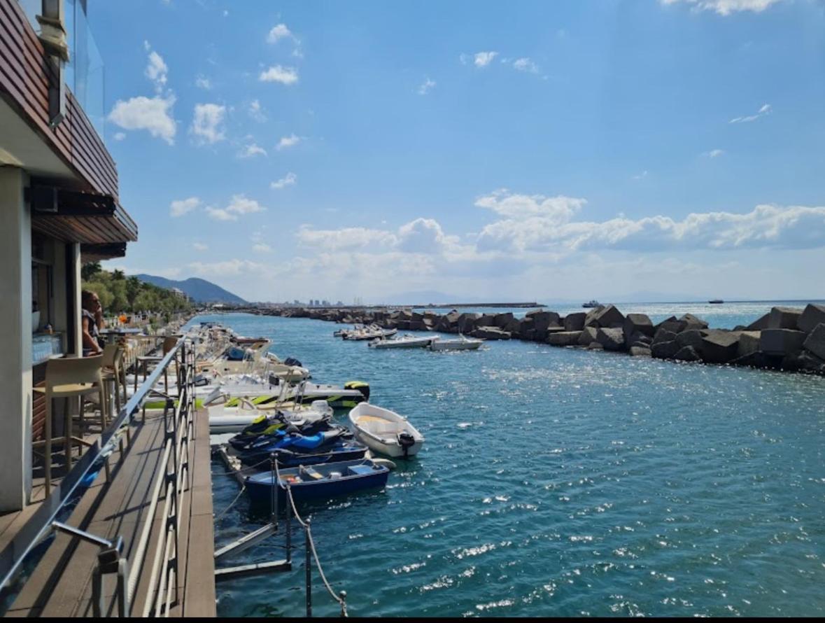 Salerno Mare E Luci Apartment Bagian luar foto