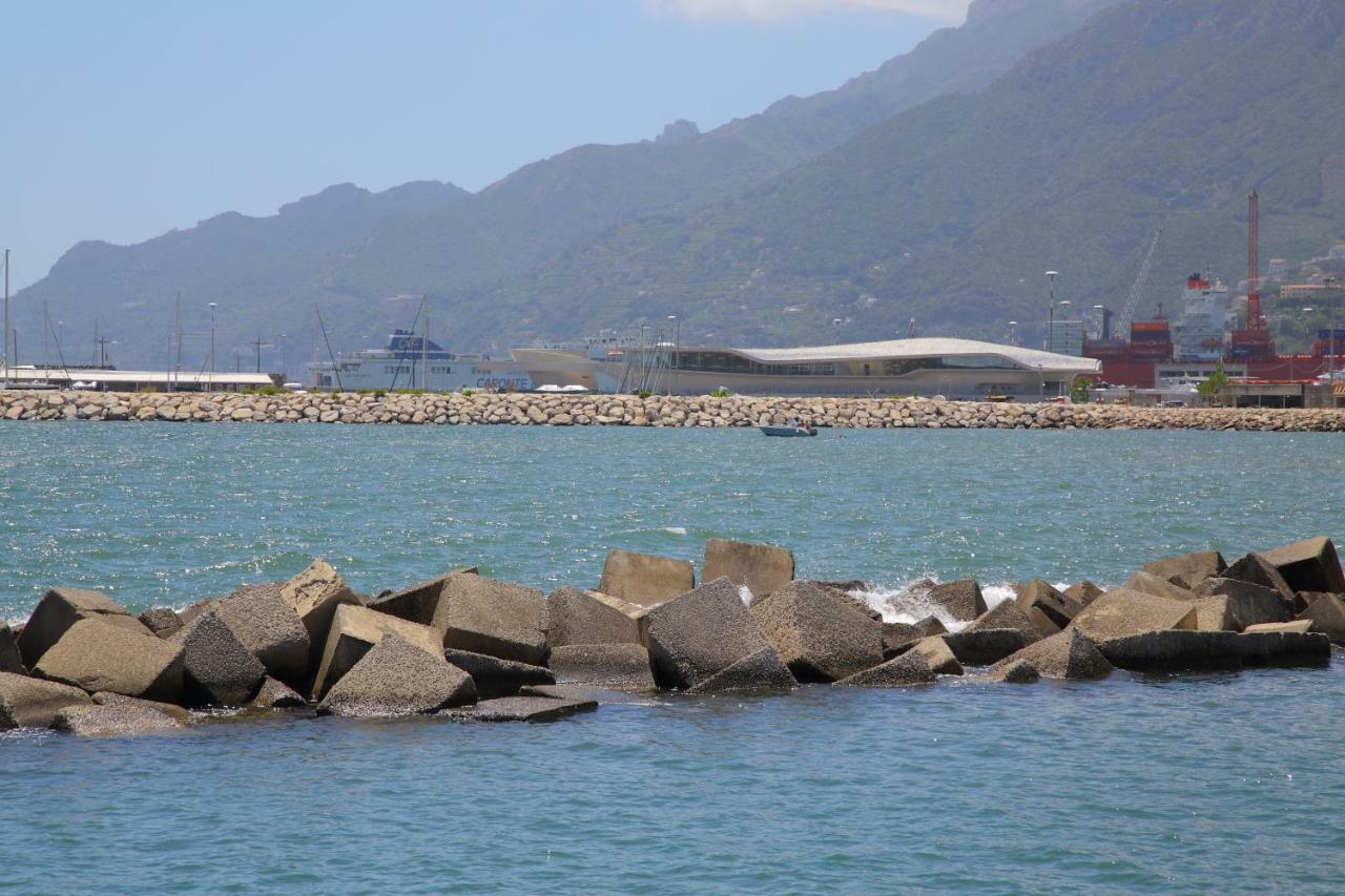 Salerno Mare E Luci Apartment Bagian luar foto