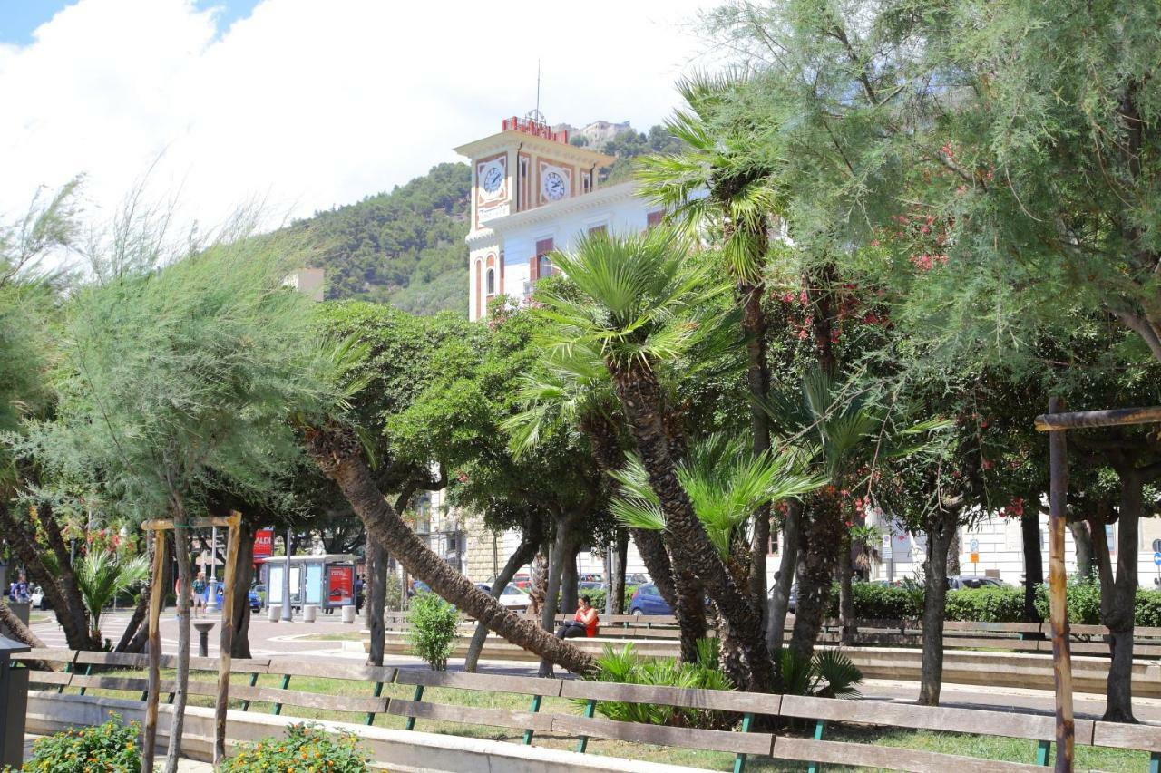 Salerno Mare E Luci Apartment Bagian luar foto